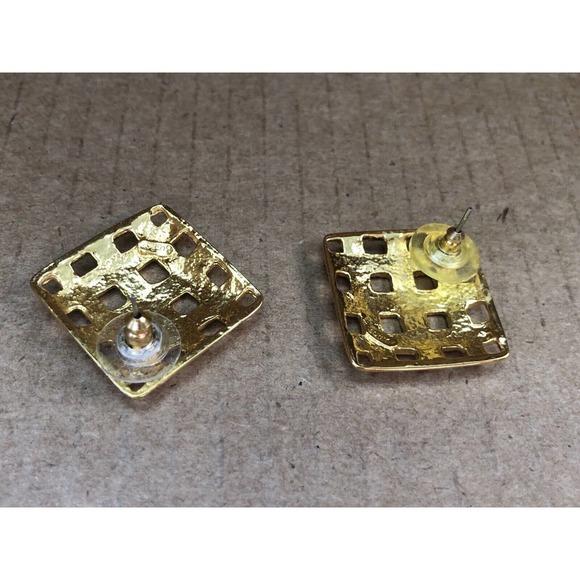 Butler Gold Tone Square Stud Earrings W/Basket Weave Gingham Plaid Design - Picture 3 of 7